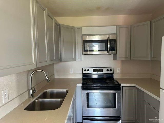 402 Gastel Circle 4, Edinburg, TX 78539