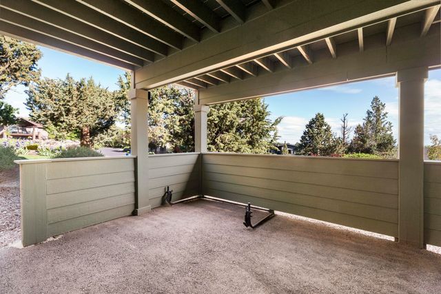 10464 Bitterbrush Court, Redmond, OR 97756