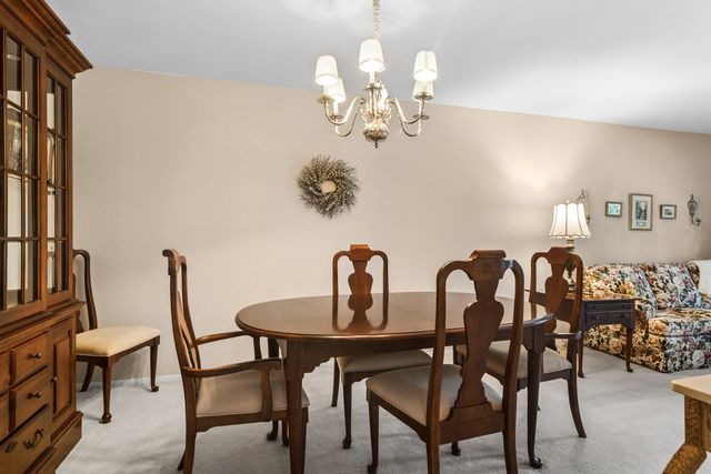 1605 E Central Road 213-B, Arlington Heights, IL 60005