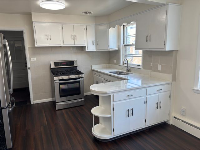7074 W Diversey Avenue 2F, Chicago, IL 60707