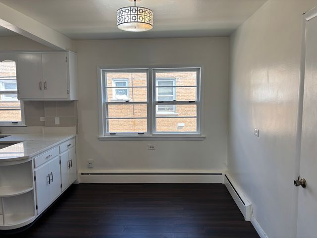 7074 W Diversey Avenue 2F, Chicago, IL 60707
