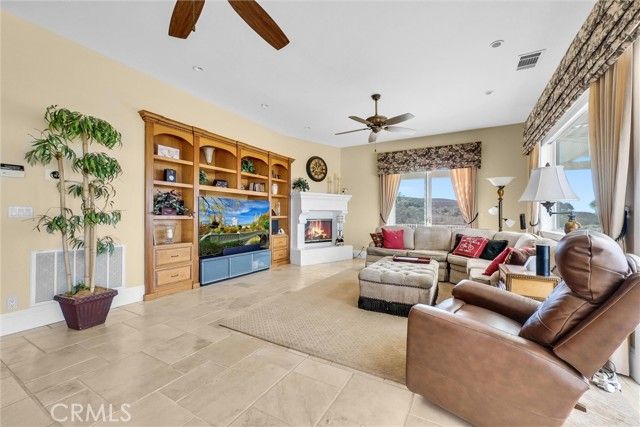 38525 Via De Oro, Temecula, CA 92592