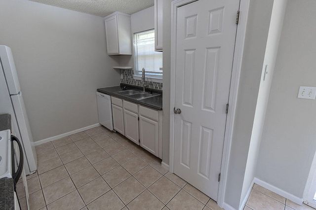 610 N GRACE LN, Columbia, MO 65201