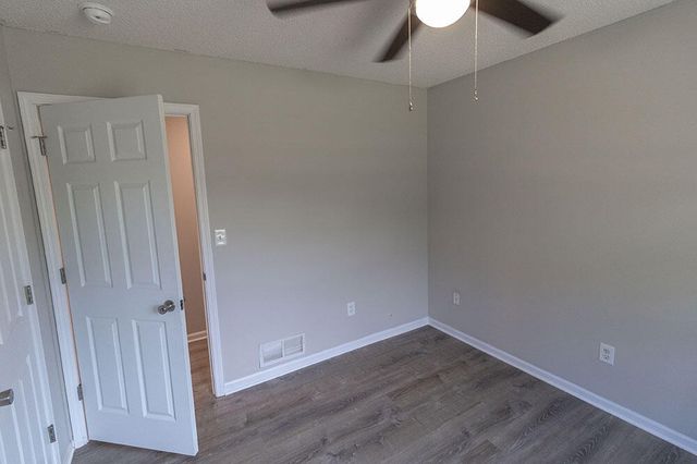 610 N GRACE LN, Columbia, MO 65201