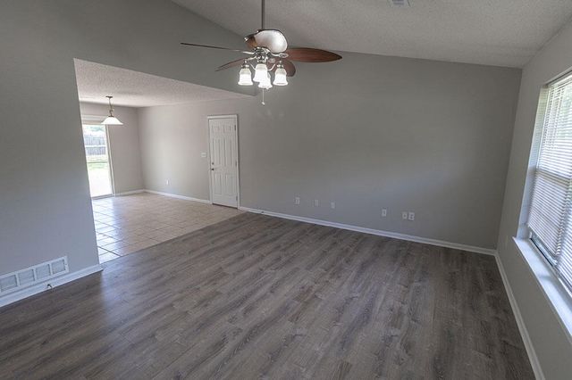 610 N GRACE LN, Columbia, MO 65201