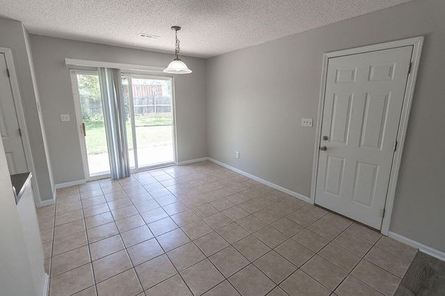 610 N GRACE LN, Columbia, MO 65201