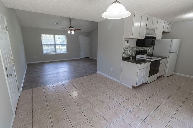 610 N GRACE LN, Columbia, MO 65201