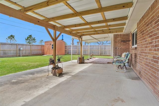 8422 Oakhaven Road, La Porte, TX 77571