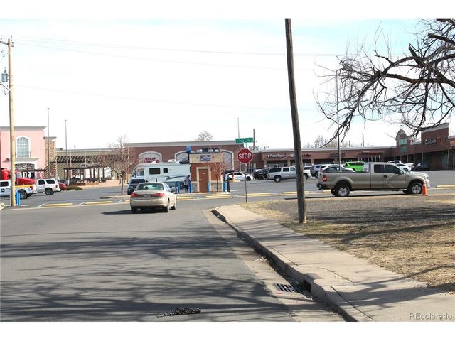 6302 Ivanhoe St, Commerce City, CO 80022