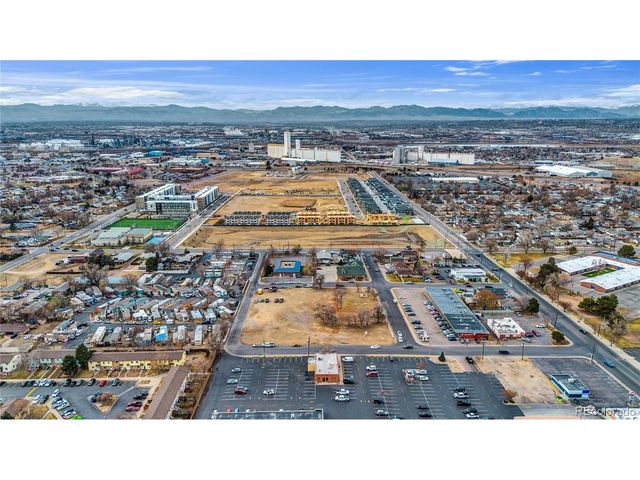 6302 Ivanhoe St, Commerce City, CO 80022
