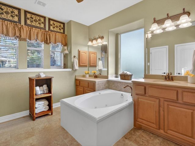 194 Maple Grove Drive, Conroe, TX 77384