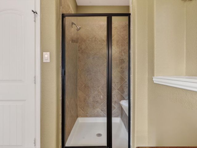 194 Maple Grove Drive, Conroe, TX 77384