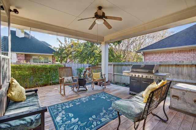 194 Maple Grove Drive, Conroe, TX 77384