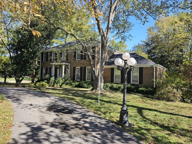 108 Century Oak Dr, Franklin, TN 37069