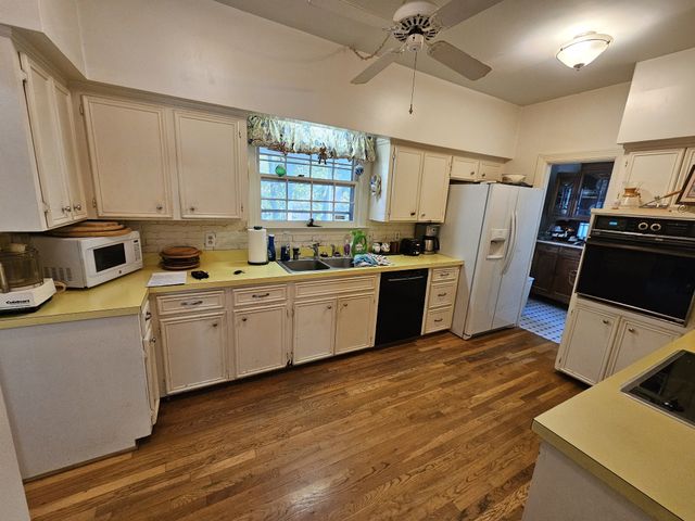 108 Century Oak Dr, Franklin, TN 37069