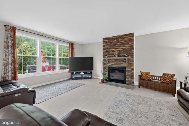 1904 BELLEVILLE DR NE, Leesburg, VA 20176
