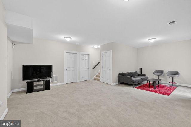 1904 BELLEVILLE DR NE, Leesburg, VA 20176