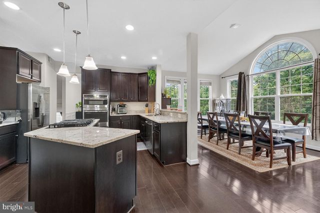 1904 BELLEVILLE DR NE, Leesburg, VA 20176