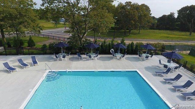 5 Hunter Drive, Central Islip, NY 11722