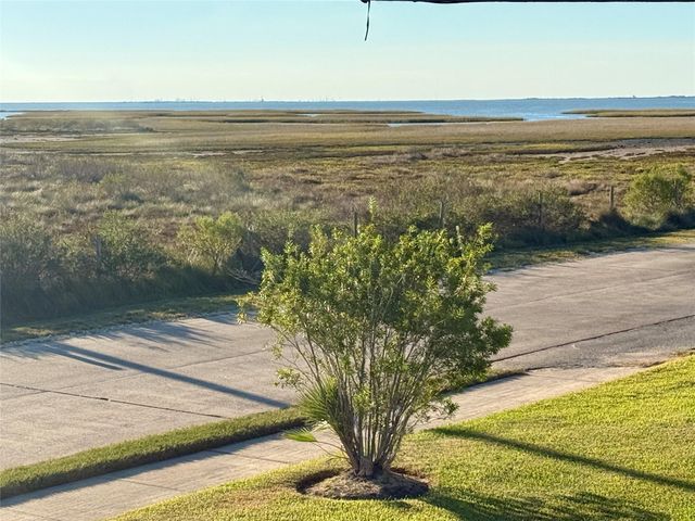 16718 Montego Way, Jamaica Beach, TX 77554