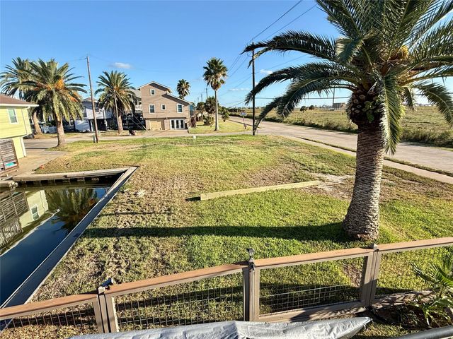 16718 Montego Way, Jamaica Beach, TX 77554