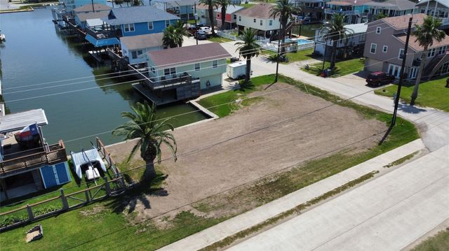 16718 Montego Way, Jamaica Beach, TX 77554