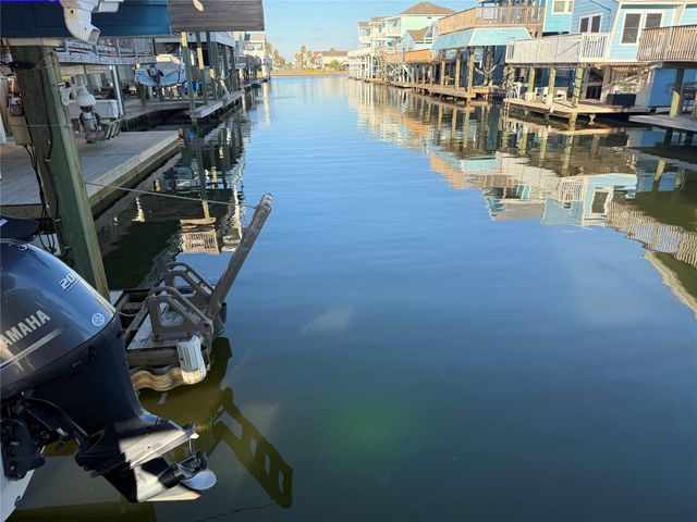 16718 Montego Way, Jamaica Beach, TX 77554