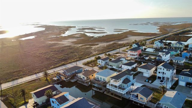 16718 Montego Way, Jamaica Beach, TX 77554