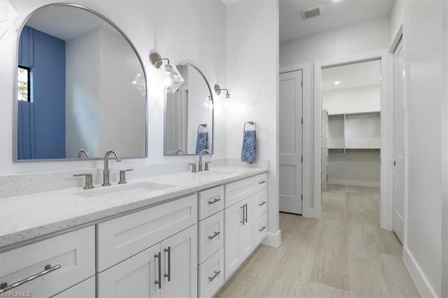 916 22nd AVE NE, Naples, FL 34120