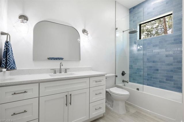 916 22nd AVE NE, Naples, FL 34120