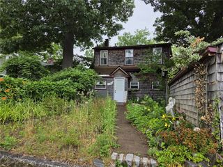 400 Lake Shore Drive, Warwick, RI 02889