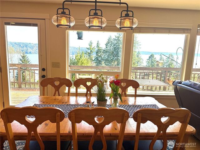 191 N North Hill Road, Hoodsport, WA 98548