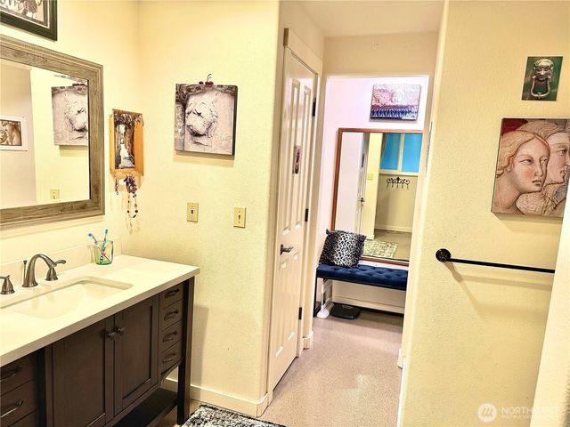 191 N North Hill Road, Hoodsport, WA 98548