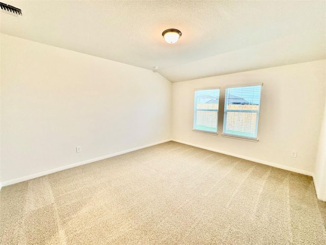 5029 Hazelnut LN, Del Valle, TX 78617