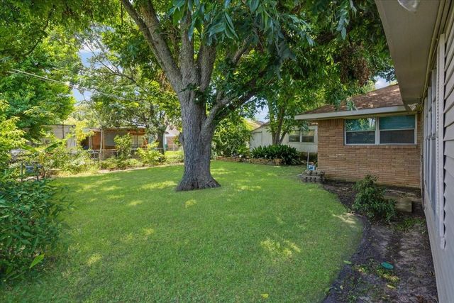 1403 Marlock Lane, Pasadena, TX 77502