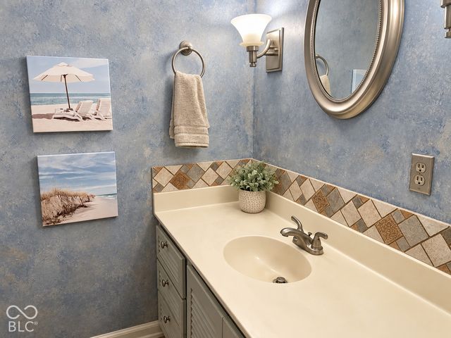 7801 Fall Creek Road, Indianapolis, IN 46256