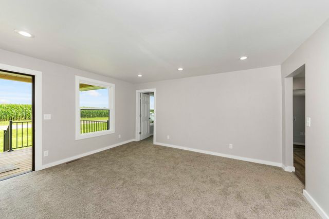 2711 E 800 North Road, Wenona, IL 61377