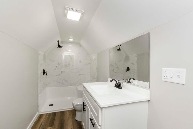 2711 E 800 North Road, Wenona, IL 61377