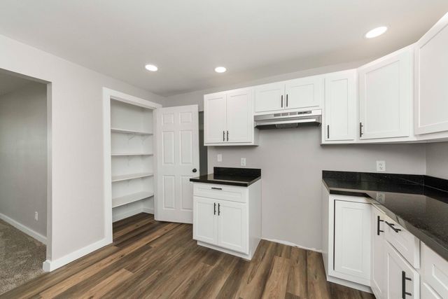 2711 E 800 North Road, Wenona, IL 61377