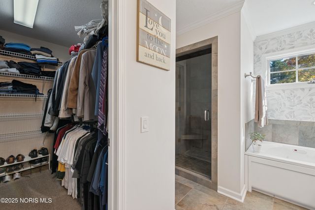 5109 Shadywood Court, Sylvania, OH 43560