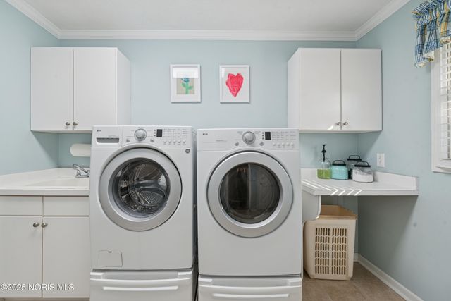 5109 Shadywood Court, Sylvania, OH 43560