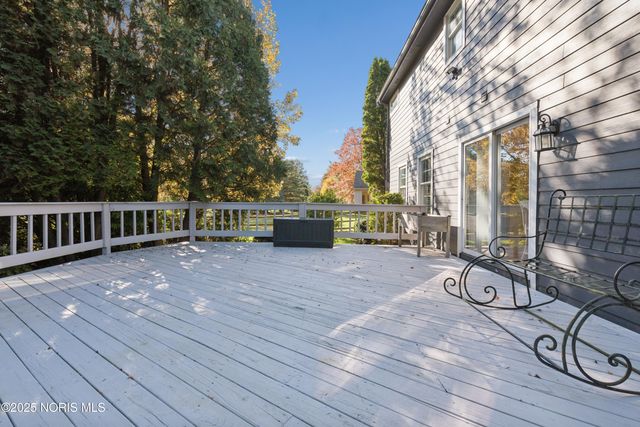 5109 Shadywood Court, Sylvania, OH 43560