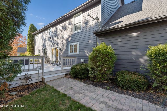 5109 Shadywood Court, Sylvania, OH 43560