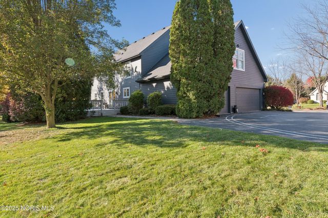 5109 Shadywood Court, Sylvania, OH 43560