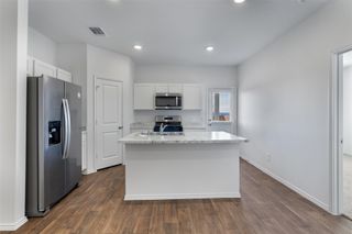 599 Arnold LOOP B, Uhland, TX 78640