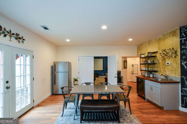 1025 Boxwood Lane, Canton, GA 30114