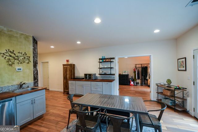 1025 Boxwood Lane, Canton, GA 30114