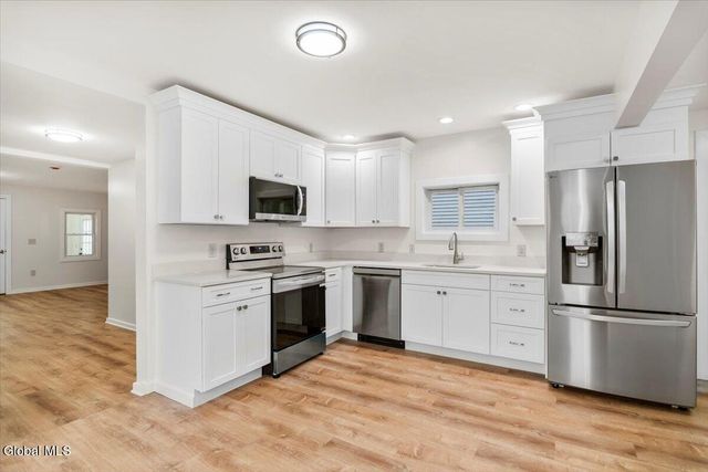 15 Nixon Street, Hoosick, NY 12090