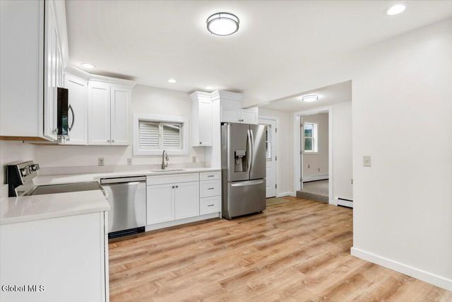 15 Nixon Street, Hoosick, NY 12090