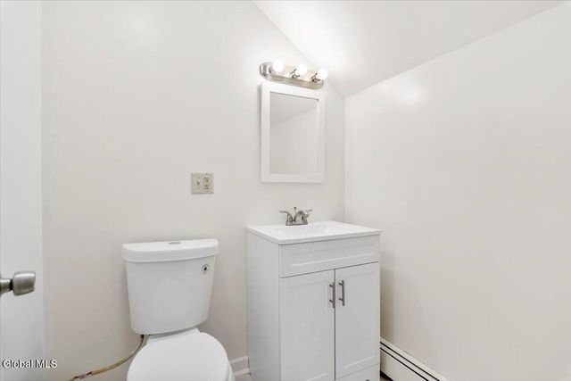 15 Nixon Street, Hoosick, NY 12090